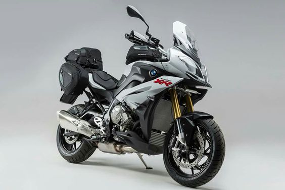 BMW S1000XR фото