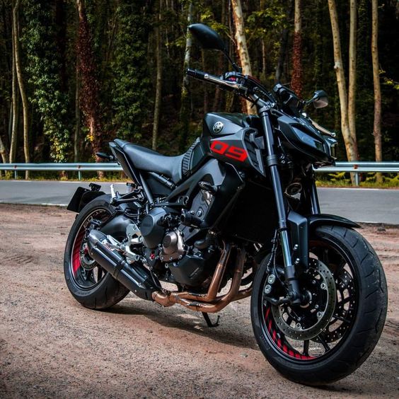 Yamaha MT-09 фото мотоцикла